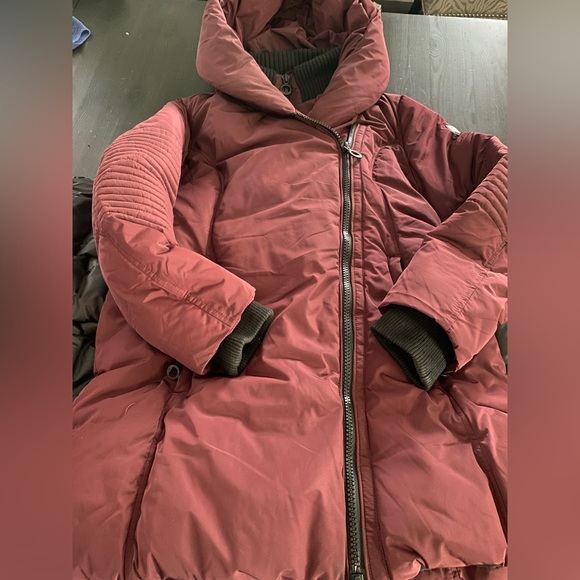Noize wine red vegan Winter Coat with Hood - Picture 4 of 8